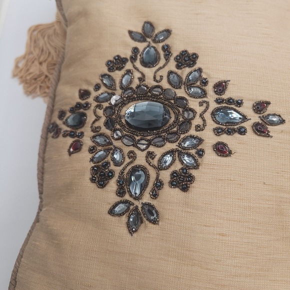 Borgata Beige and Black Beaded Medallion Fringe Tasseled 18x13 Throw Pillow - Picture 3 of 10